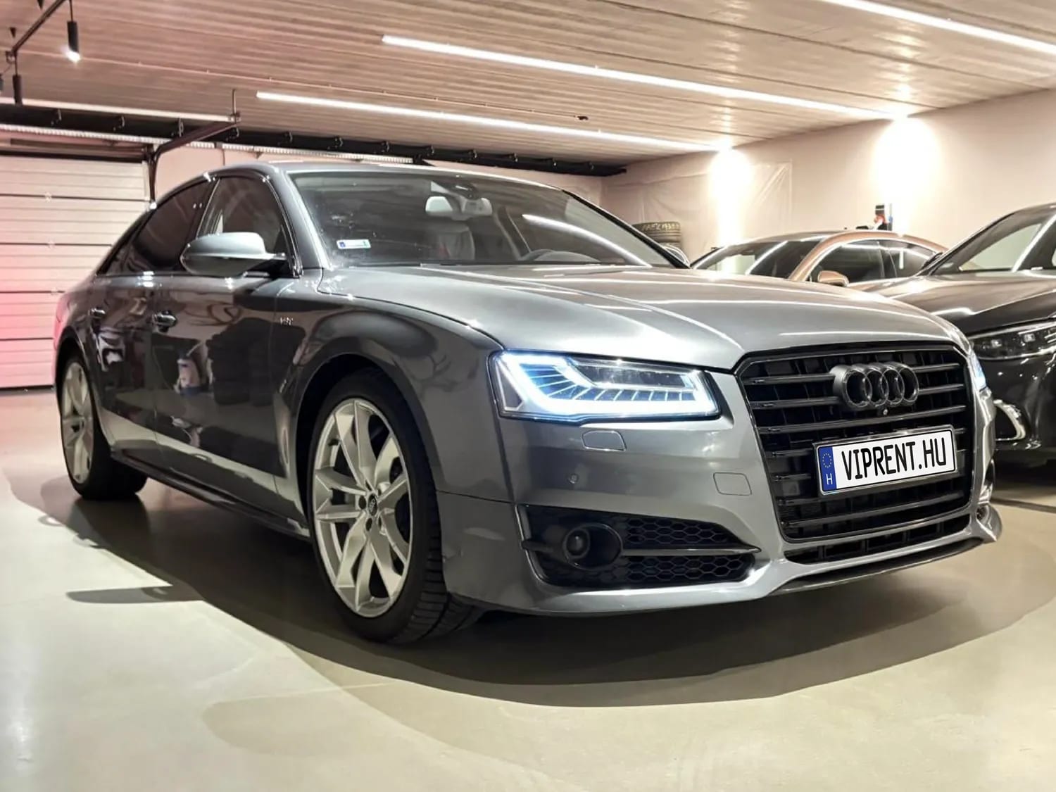 Audi S8 Plus