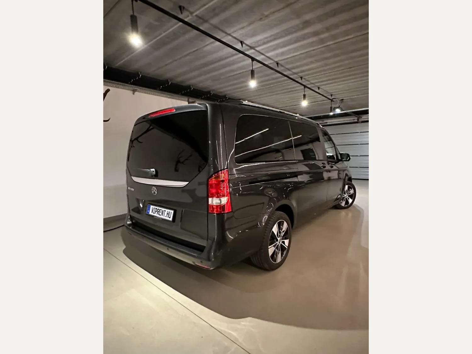 Seven-Seat V.I.P. Conference Van