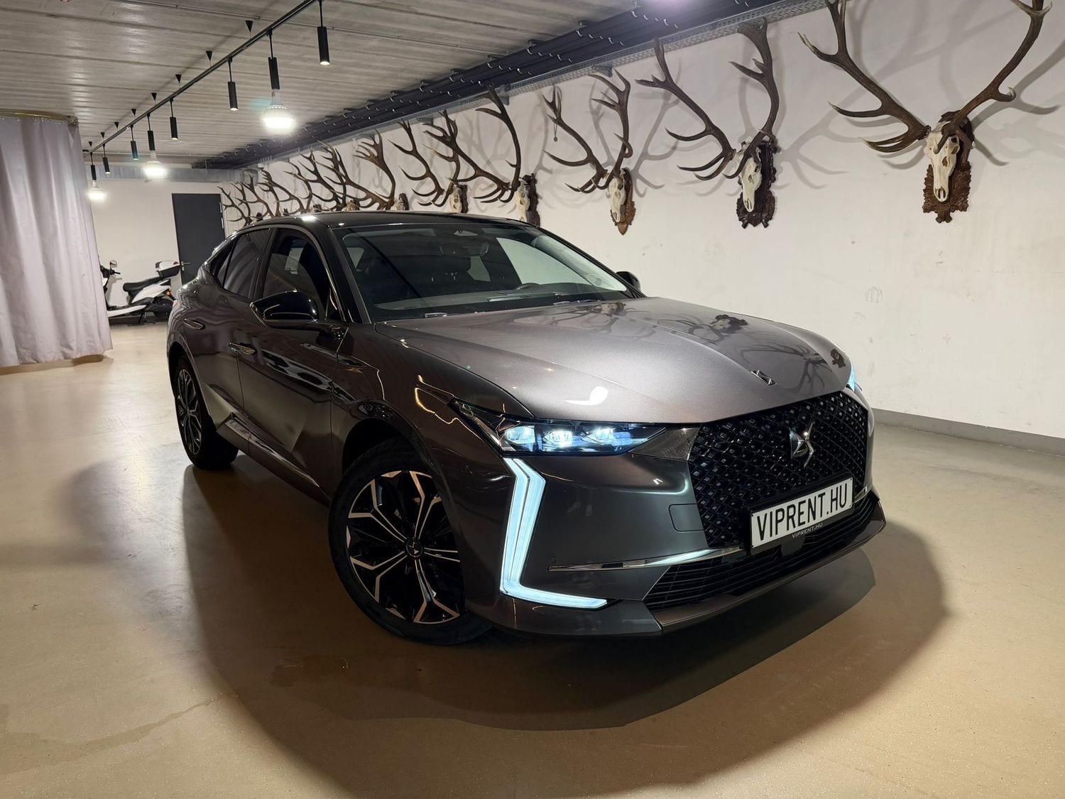 DS 4
